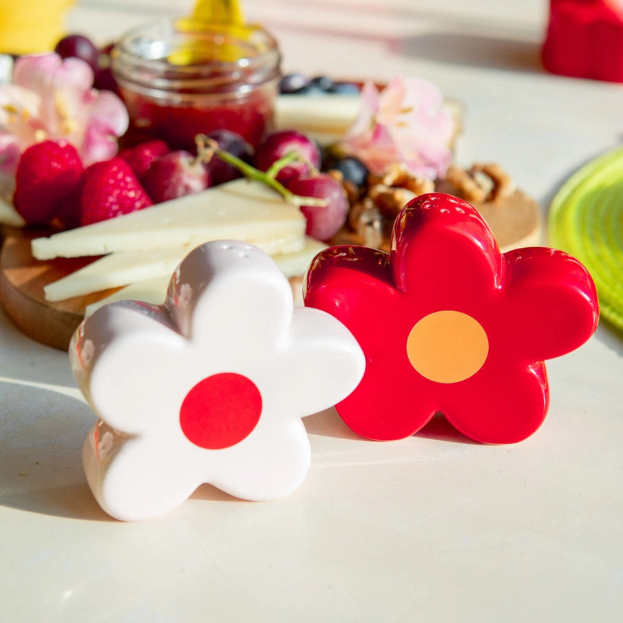 Daisy S & P Shakers