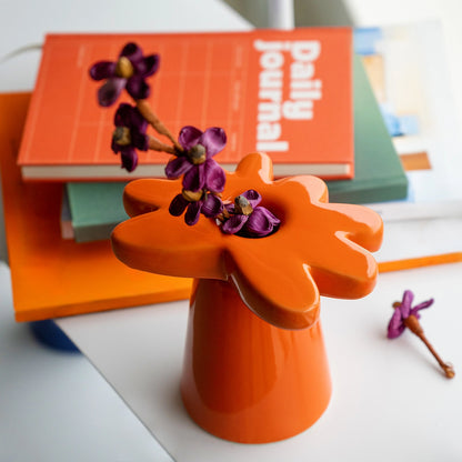 Daisy Vase PRE ORDER