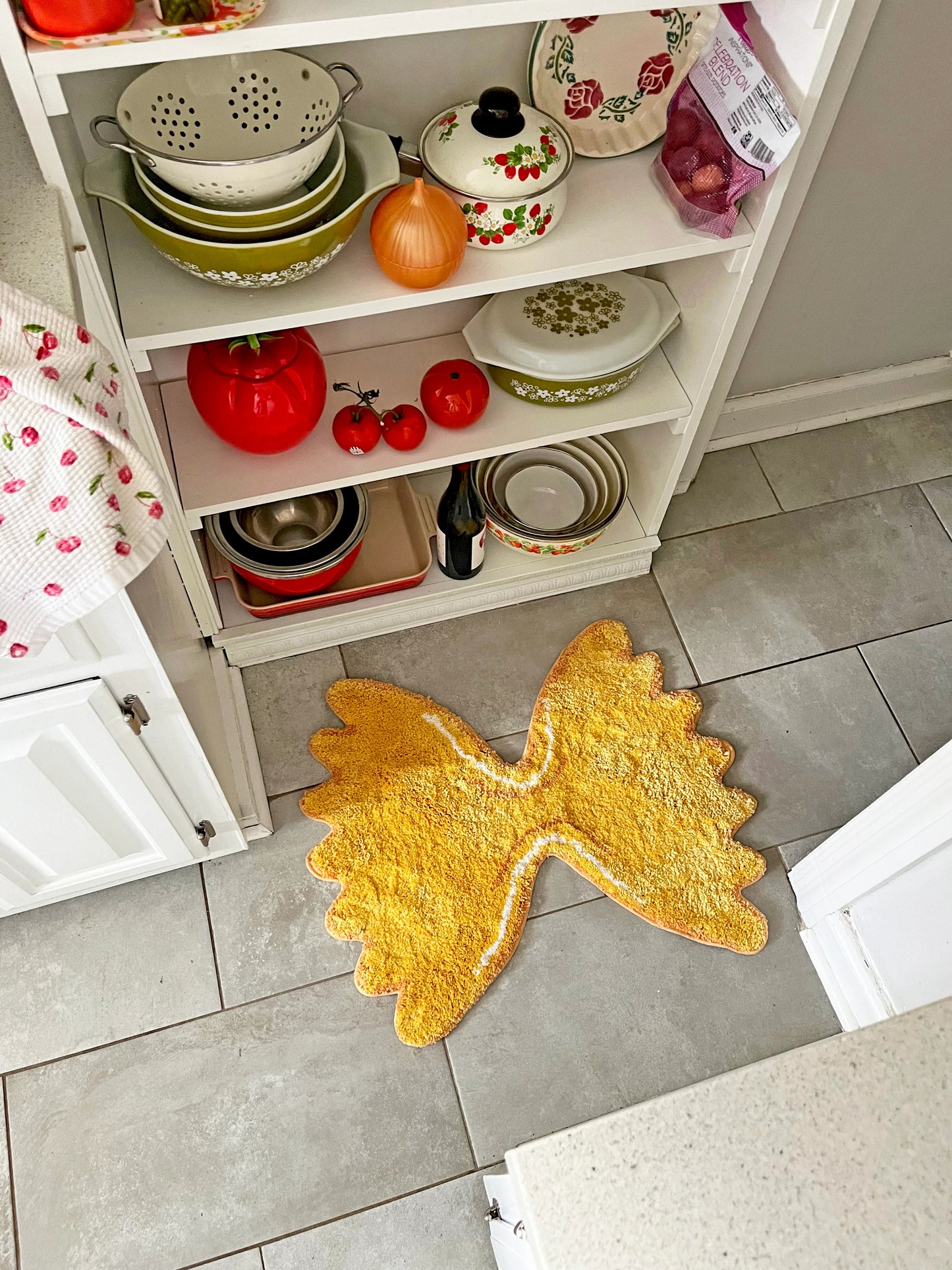 Bowtie Pasta Rug – The Milkbar Collective